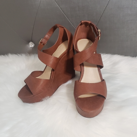 Forever21 high platform sandals - Picture 4 of 14